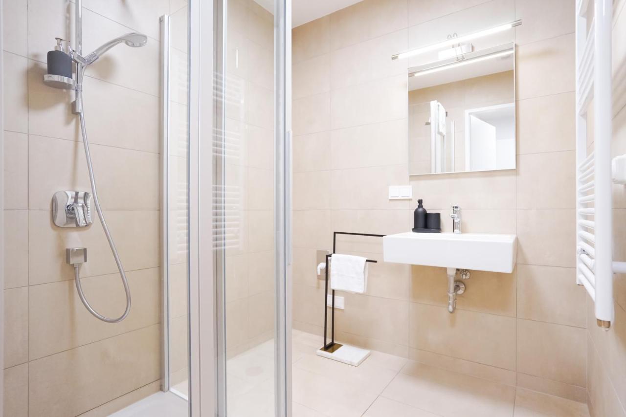 Boutique Studio With Terrace And Pool Wien Eksteriør bilde