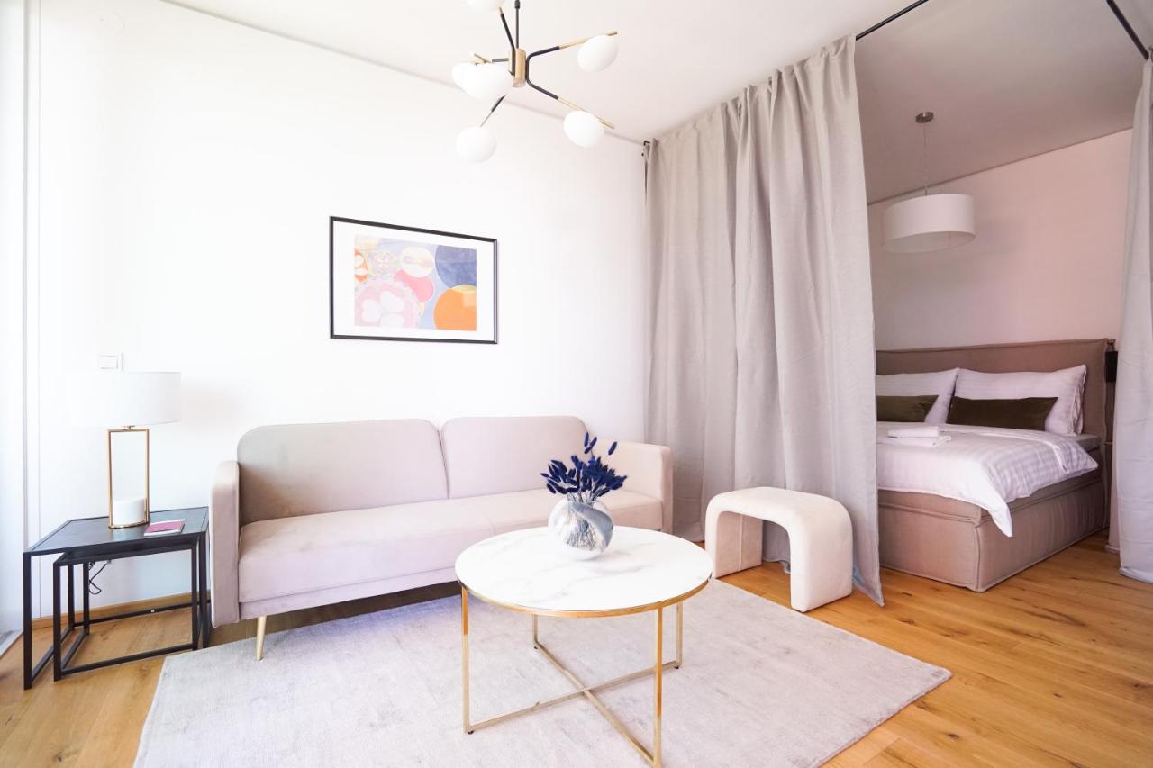Boutique Studio With Terrace And Pool Wien Eksteriør bilde